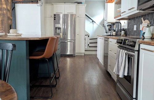 Shediac House | Maison Salt & Fir : Shediac nA cozy seaside family retreat. Pet friendly!