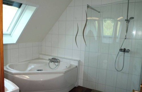 Soultzmatt Apartment | Maison Située Dans le Vignoble, Appartement à L'étage Avec Entrée Indépendante