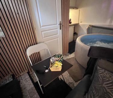 Soisy-sur-Seine Villa | Maison spa