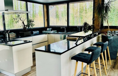 Fresnoy-la-Riviere House | Maison Spacieuse et Élégante, Sauna et Jacuzzi Extérieur