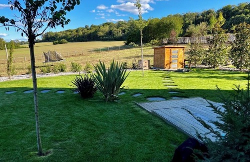 Fresnoy-la-Riviere House | Maison Spacieuse et Élégante, Sauna et Jacuzzi Extérieur