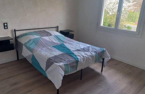 Casseneuil Apartment | Maison spacieuse avec un terrain