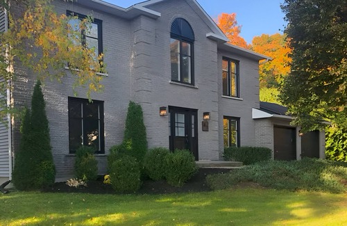 Oka House | Maison spacieuse et confortable en pleine nature à deux pas de tous les services