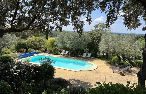 Lagnes House | Maison sur la Colline, Lagnes Proche de Gordes et Lisle sur la Sorgue