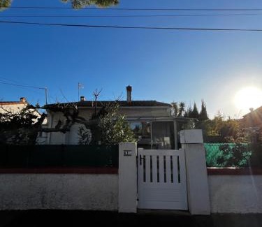 Mediterranee Villa | Maison T4 plain pied climatisée avec une belle terrasse ombragée 6AVR44