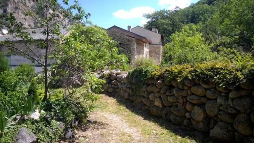 Thues-entre-Valls House | Maison traditionnelle catalane avec jardin
