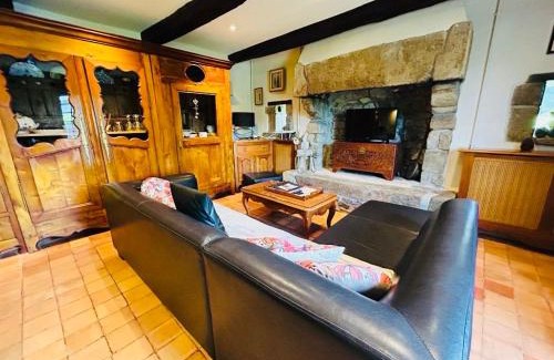 Quemper-Guezennec House | Maison traditionnelle bretonne proche de la mer