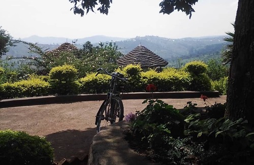 Southern Province House | Maison Traditionnelle Écologique à la Campagne Rwandaise