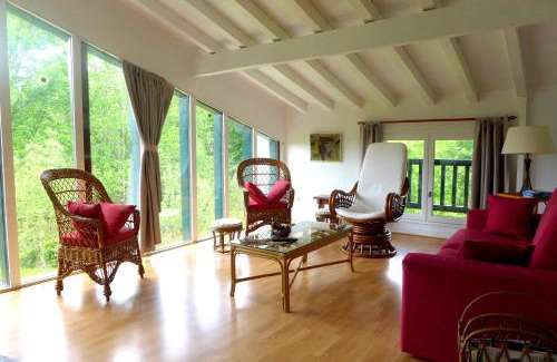 Saint-Pee-sur-Nivelle House | Maison typique Basque en pleine campagne