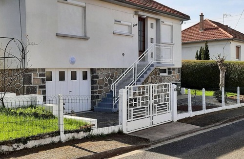 Brassac-les-Mines House | Maison Typique et Charmante du Bassier Minier - 4/6 Personnes - Auvergne