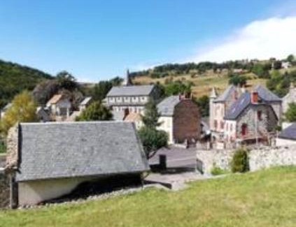 Peyrusse House | Maison typique pleine de charme Peyrusse Cantal