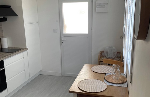 Luc-sur-Mer House | Maisonette 50 meters walk from the beach NEW!