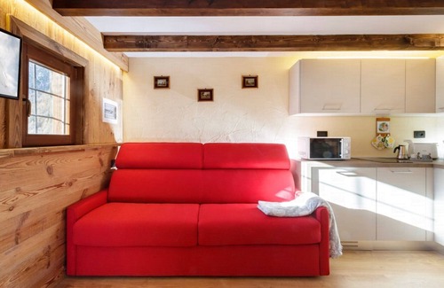 Singlin Apartment | Maisonette Grené is a romantic mountain style apartment outside the Valtournenche village