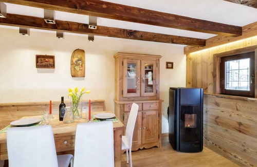 Singlin Apartment | Maisonette Grené is a romantic mountain style apartment outside the Valtournenche village