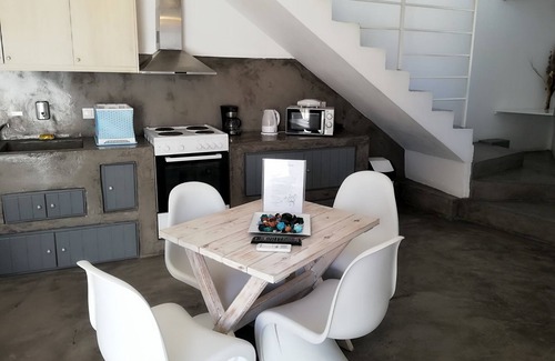 Perissa Apartment | Maisonette house with jacuzzi L&E