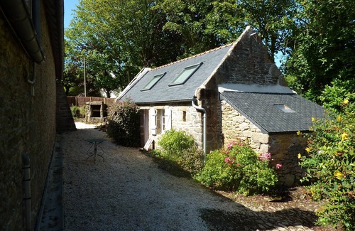 Landunvez House | Maisonette in old stones typical of the country of Léon