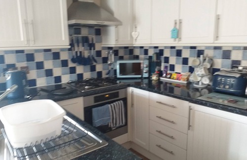 Saundersfoot Condo | Maisonette in Saundersfoot - just 100yds from Saundersfoot's Blue Flag Beach.