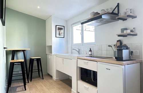 Begles House | Maisonette with garden