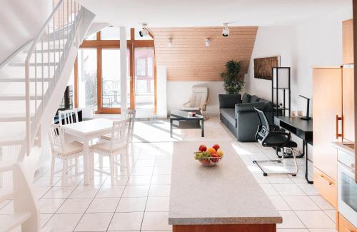 Bernhausen Apartment | Maisonette-Wohnung Airport Messe Stuttgart - Balkon - Parkplatz