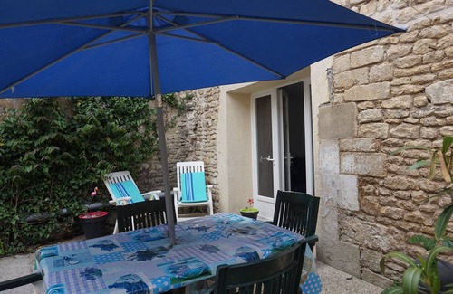 Saujon House | Maisonnette 2/4p private courtyard, QUIET. 200m from the spa. 10 min from ROYAN beaches!