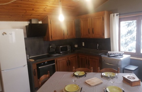 Saint-Veran Ski Chalet | Maisonnette 4/5 persons in Saint-Véran 2*.