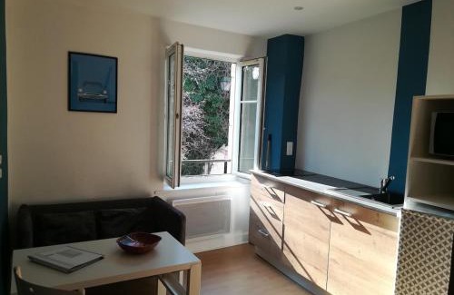 Pont-a-Mousson Apartment | Maisonnette atypique du centre ville