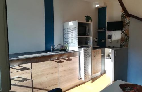 Pont-a-Mousson Apartment | Maisonnette atypique du centre ville