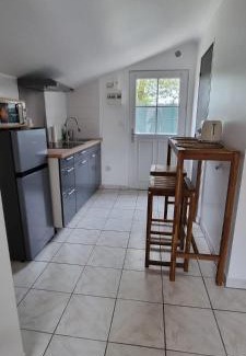 Puiseux-en-France Apartment | Maisonnette aux deux terrasses - Proche du Parc Asterix