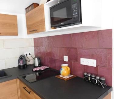 Sainte-Anne Apartment | Maisonnette de Jardin