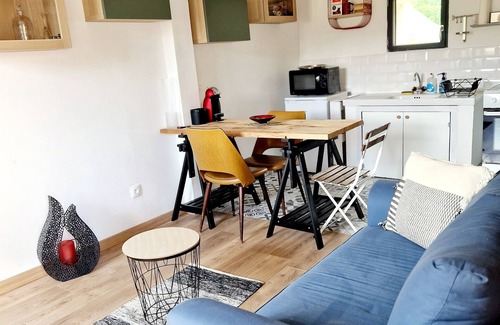 Espalion House | Maisonnette du Foirail, Proche Centre-ville Espalion. À 1 min des Berges du Lot!