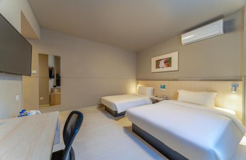 Pudong Hotel | Maixinge Hotel - shuttle bus to Shanghai Pudong International Airport
