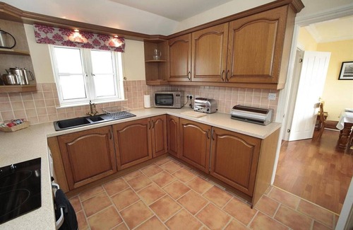 Horton Cottage | MAIZE COTTAGE With Sea View (Sleeps 8 Adults)