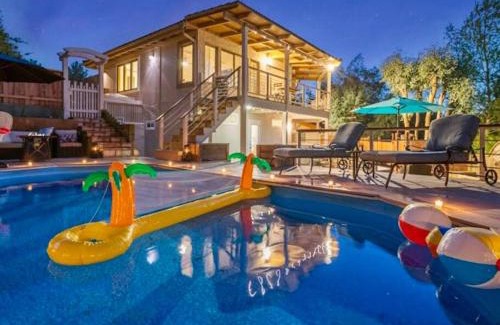 Poway House | Majestic 5BR Villa with Guesthouse, Pool & Spa