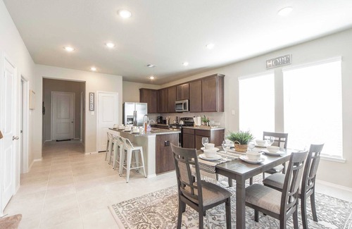 Sienna Plantation House | Majestic Arbor Trail Retreat: A Cozy Castle Experience Awaits You Today! #41144