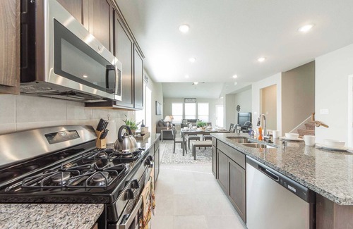 Sienna Plantation House | Majestic Arbor Trail Retreat: A Cozy Castle Experience Awaits You Today! #41144