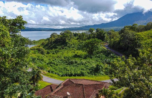 El Fosforo House | Majestic Lodge Luxury and Spacious Home with Private Pool and Jacuzzi