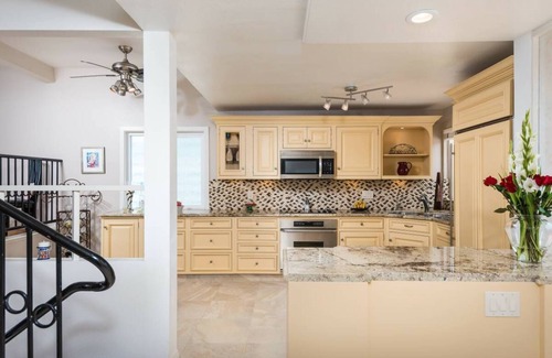 Middletown House | Majestic Harbor Views ~ Sunrise to Sunset