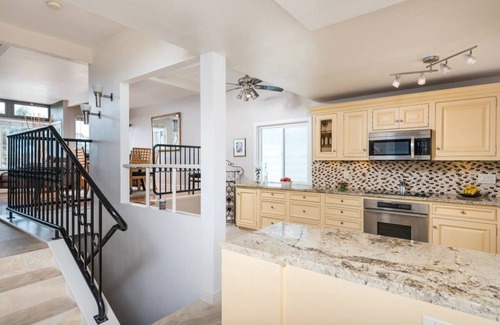 Middletown House | Majestic Harbor Views ~ Sunrise to Sunset