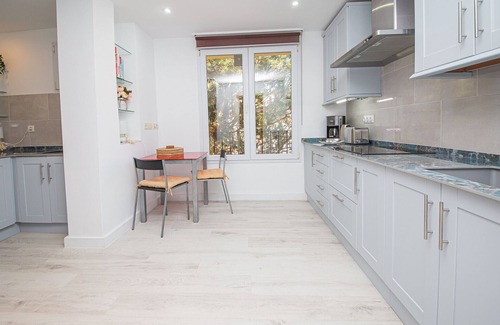 Casares Apartment | Majestic Hills apartment 5.7