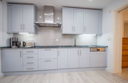 Casares Apartment | Majestic Hills apartment 5.7