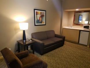 Lake View East Hotel | Majestic Hotel