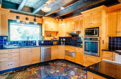 Paoli Cabin | Majestic log home on 20 private acres near ski resort w/pool & hot tub