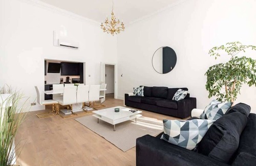 Marylebone Apartment | Majestic Luxury Apartment in the ♥️ of Marylebone, Central London, w/Air Con