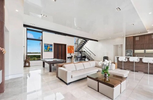 East Fort Lauderdale House | Majestic Luxury: Waterfront Villa W Theater Room