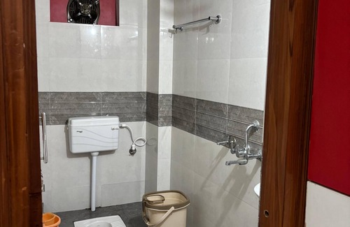 Gorakhpur Hotel | Majestic Manor