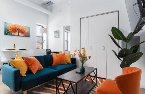 Uptown Apartment | Majestic Modern Style Beach Front Rooftop WFH Gym