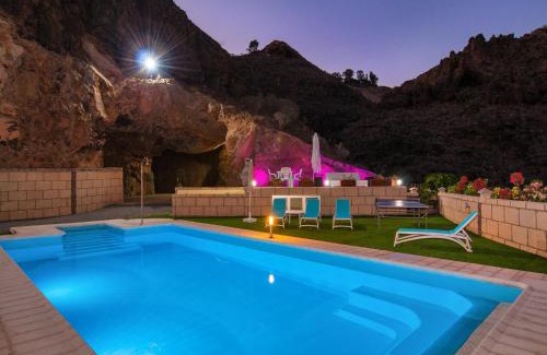 Monte Leon Villa | Majestic Monte Leon by VillaGranCanaria