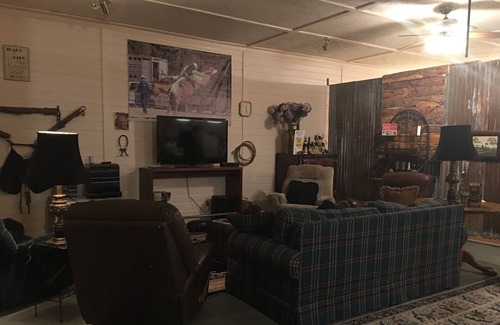 Idaho City Cabin | Majestic Mountain Ranch Idaho City's family size bunk cabin.