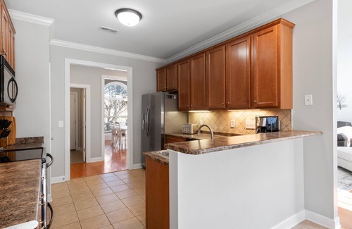 Murfreesboro House | Majestic Murfreesboro Manor – A Pet Friendly Escape!