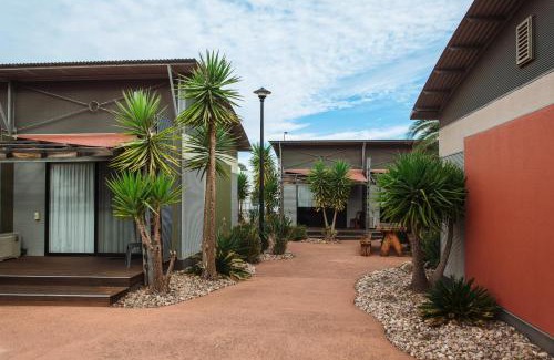 Davenport Apartment | Majestic Oasis Apartments
